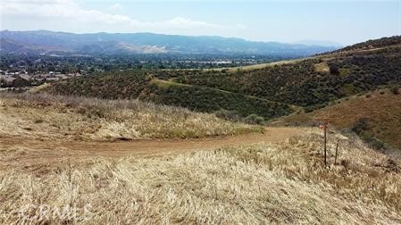 125 Fern Drive, Simi Valley CA: https://media.crmls.org/medias/a5f024c6-b746-48f1-a129-2665fee170b6.jpg