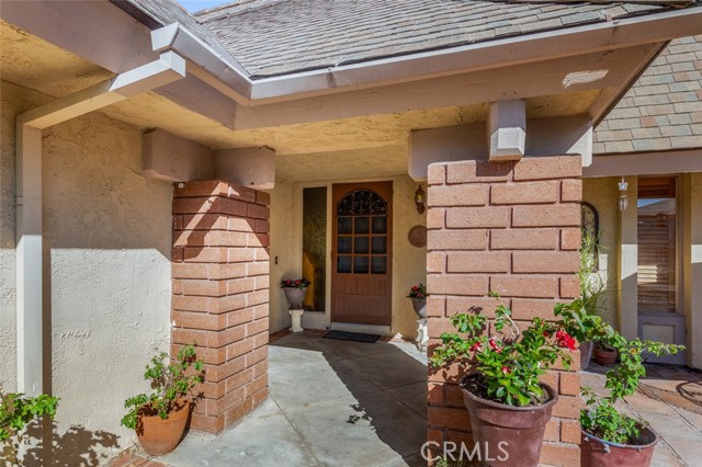 15232 Lille Circle, Irvine CA: https://media.crmls.org/medias/a5f05bb7-b6f4-43be-9a9a-1a1941add563.jpg