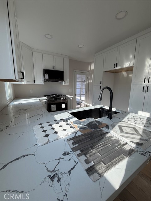 Detail Gallery Image 6 of 21 For 515 E Garfield Ave, Glendale,  CA 91205 - 3 Beds | 2 Baths