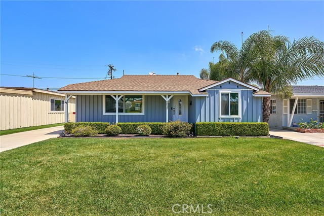 Detail Gallery Image 1 of 39 For 2513 Lesserman St, Torrance,  CA 90503 - 2 Beds | 1 Baths