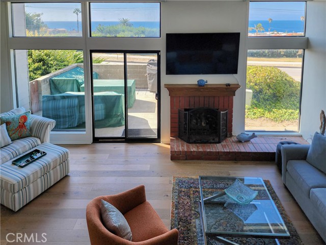 420 Palos Verdes Boulevard, Redondo Beach CA: https://media.crmls.org/medias/a5f41c04-5bc3-4f64-83b7-183036505aea.jpg