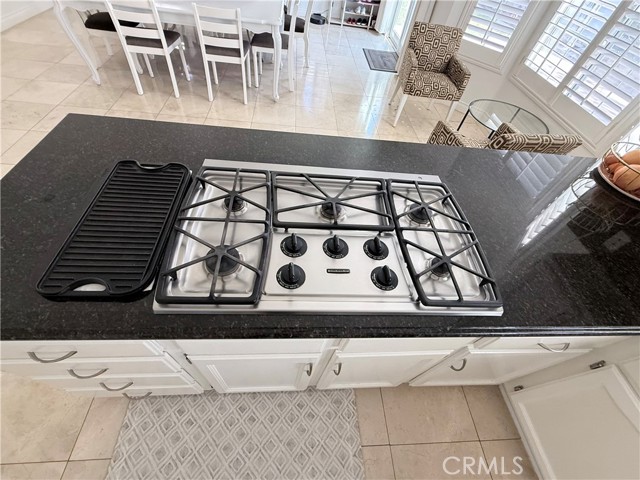 Detail Gallery Image 8 of 26 For 7919 San Pedro St, Fontana,  CA 92336 - 5 Beds | 3 Baths