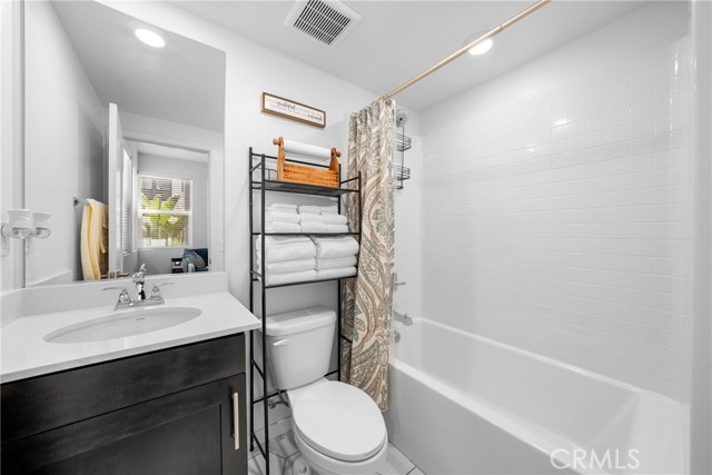 710 S Grable Circle, Orange CA: https://media.crmls.org/medias/a5f55232-2d0e-4e7d-bf2a-65540d41c165.jpg