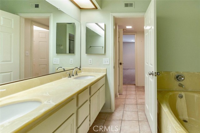 Detail Gallery Image 28 of 35 For 1854 S Beverly Glen Bld #204,  –,  CA 90025 - 2 Beds | 2 Baths