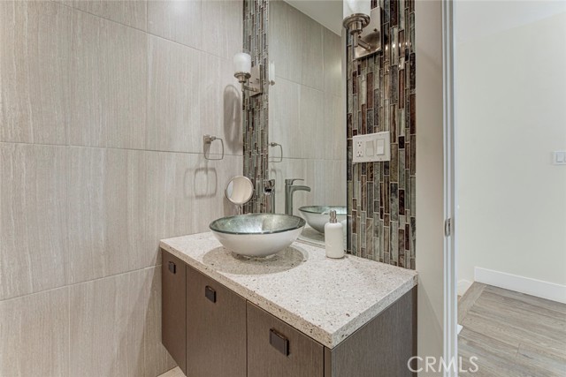 16814 Mayall Street photo 22