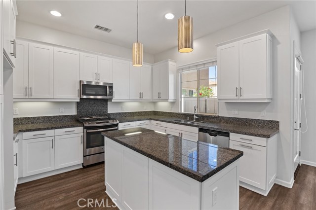 Detail Gallery Image 13 of 40 For 107 Primrose, Lake Forest,  CA 92610 - 3 Beds | 2/1 Baths