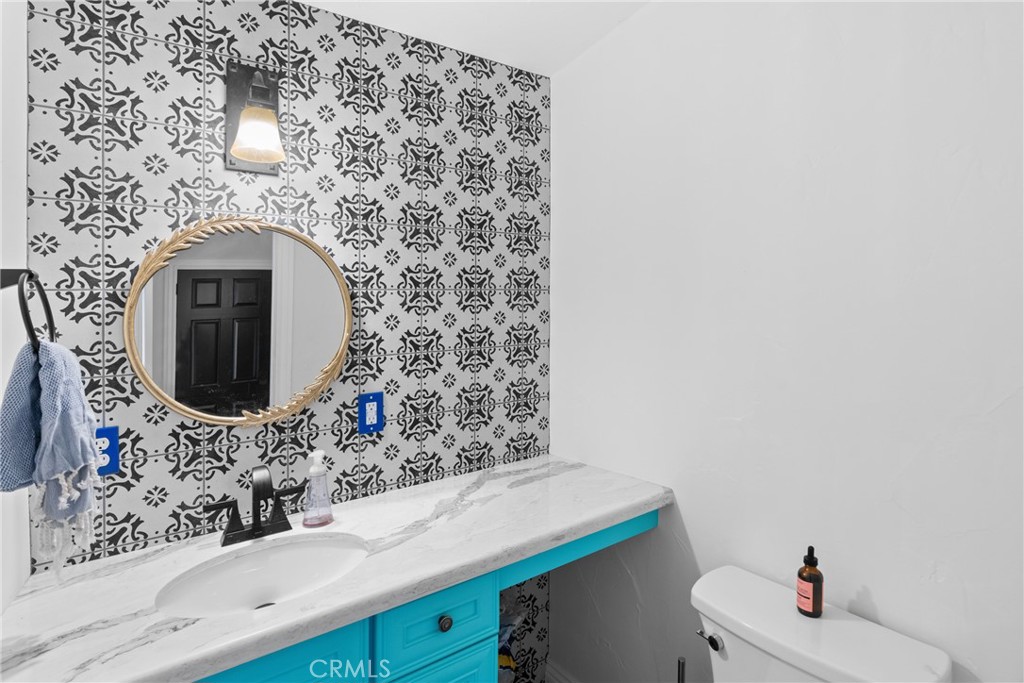 https://media.crmls.org/medias/a5f820c6-39b7-4d07-8465-1e3b22ddf9e6.jpg?preset=X-Large