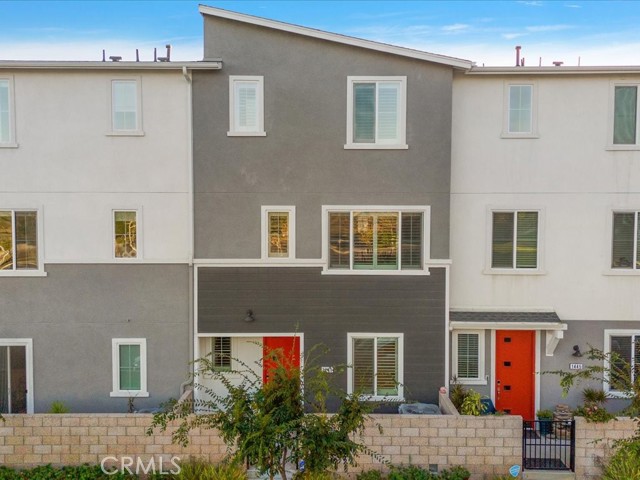 Detail Gallery Image 2 of 44 For 1441 Longview Lane, San Pedro,  CA 90732 - 4 Beds | 3/1 Baths