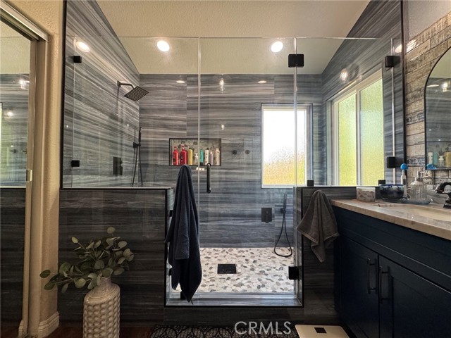 Front Image Thumbnail for CRIV26085737