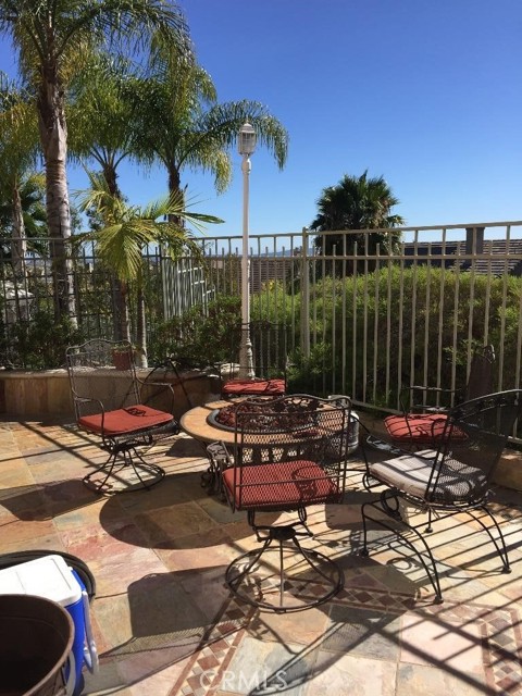 23261 Castle Rock, Mission Viejo CA: https://media.crmls.org/medias/a5f961de-8576-4645-bd22-264e6edd484e.jpg