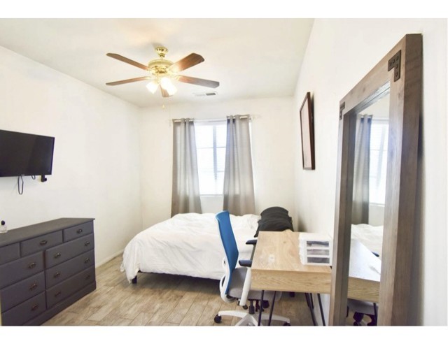 Detail Gallery Image 4 of 10 For 7225 Barton, San Bernardino,  CA 92404 - – Beds | – Baths