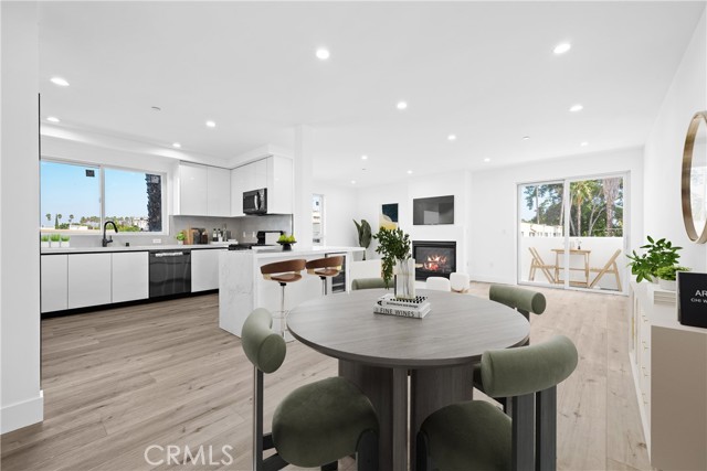 Detail Gallery Image 4 of 19 For 4214 Fulton Ave #302,  Studio City,  CA 91604 - 3 Beds | 2 Baths