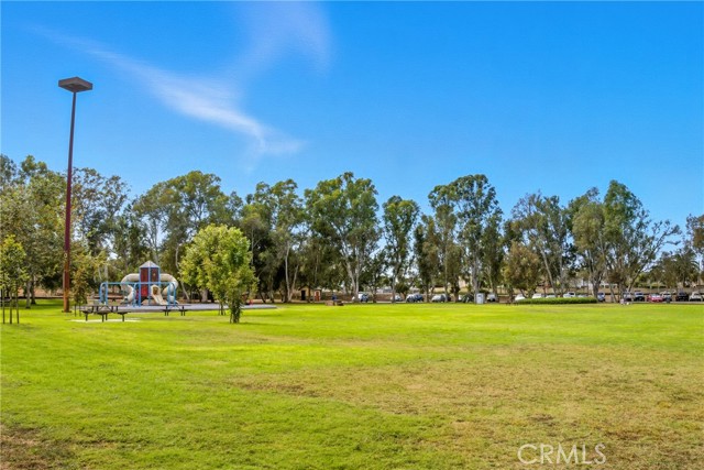 Detail Gallery Image 19 of 23 For 18061 Freshwater Cir, Huntington Beach,  CA 92648 - 3 Beds | 2 Baths