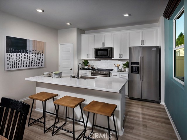 Detail Gallery Image 2 of 20 For 2185 Bergamot St, Redlands,  CA 92374 - 3 Beds | 2/1 Baths