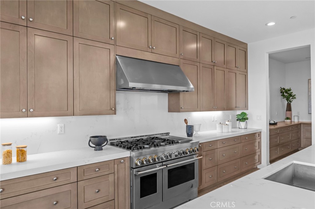 MLS #OC25254359 image #18