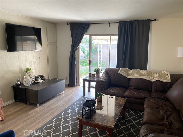 Detail Gallery Image 16 of 29 For 1962 Ren Cir, Tustin,  CA 92780 - – Beds | – Baths