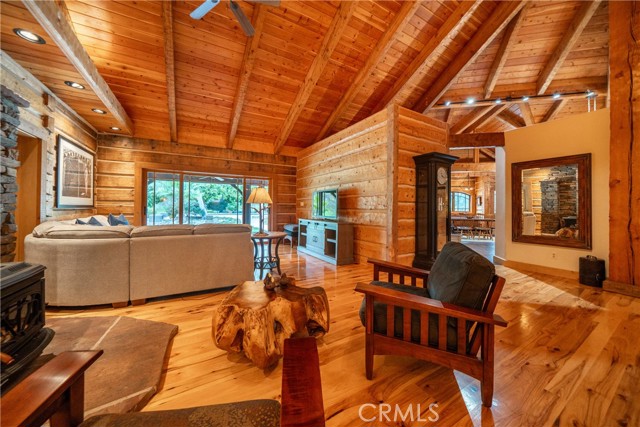 Detail Gallery Image 19 of 63 For 15900 El Camino Robles, Redding,  CA 96001 - 4 Beds | 3/1 Baths