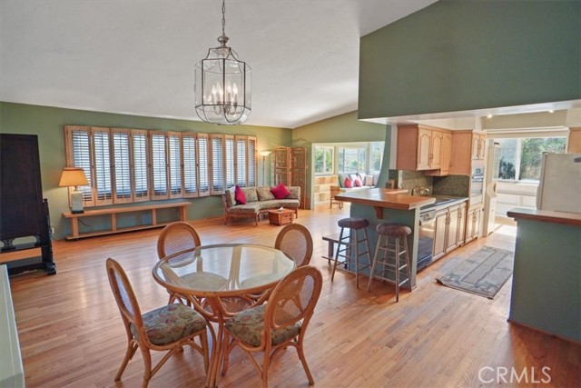 Detail Gallery Image 9 of 22 For 1548 Riverside #G,  Glendale,  CA 91201 - 2 Beds | 2 Baths