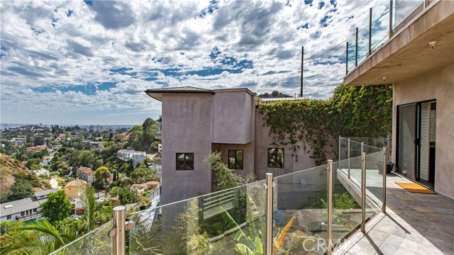 Detail Gallery Image 24 of 64 For 6438 Georgius Way, Los Angeles,  CA 90068 - 4 Beds | 4 Baths