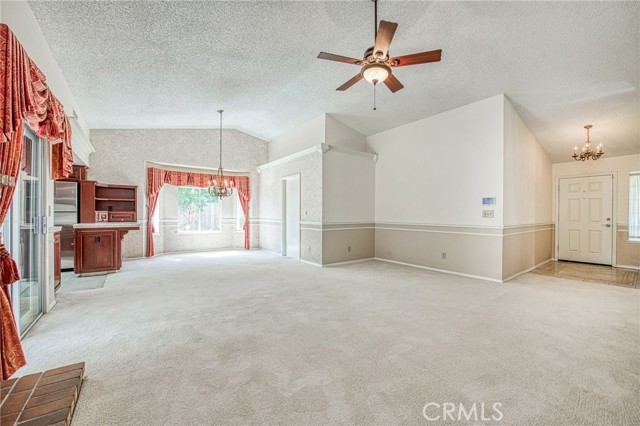 Detail Gallery Image 8 of 35 For 335 Mckelvy, Clovis,  CA 93611 - 4 Beds | 2 Baths