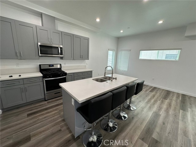 Image 3 of 9 For 25134 Frampton Avenue