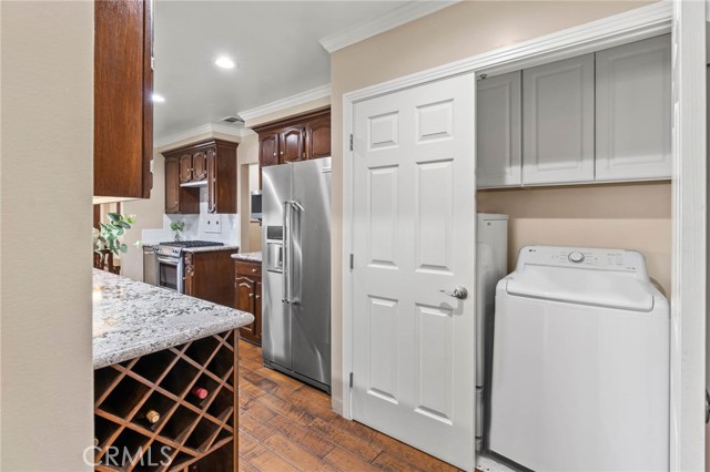 Image 9 of 33 For 15037 Hiawatha Street