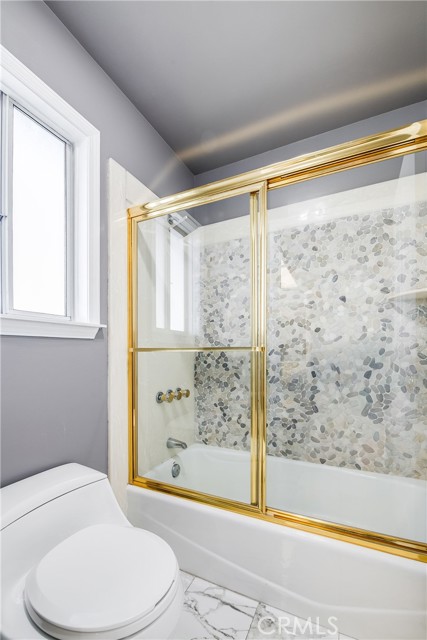 Detail Gallery Image 33 of 36 For 19314 Yolie, Tarzana,  CA 91356 - 4 Beds | 4 Baths