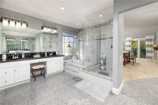 6307 E Rocking Horse Way, Orange CA: https://media.crmls.org/medias/a5ff825c-997c-4168-b26e-b536eeefc16c.jpg