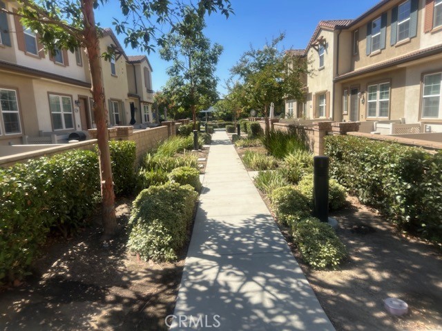 Detail Gallery Image 2 of 28 For 3028 E via Fiano, Ontario,  CA 91764 - 3 Beds | 2/1 Baths
