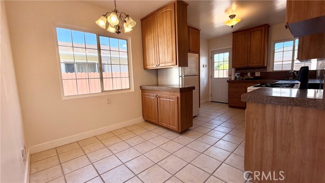 Detail Gallery Image 10 of 26 For 1048 E 45th Way, Long Beach,  CA 90807 - 3 Beds | 2 Baths