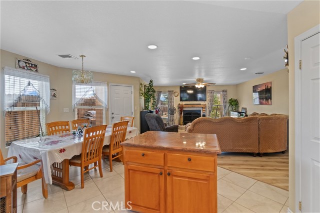 Detail Gallery Image 12 of 30 For 21025 Orchid Dr, California City,  CA 93505 - 3 Beds | 2 Baths