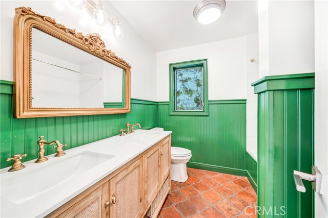 Detail Gallery Image 8 of 28 For 1961 San Remo Dr, Laguna Beach,  CA 92651 - 3 Beds | 2/1 Baths