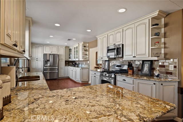 Detail Gallery Image 7 of 60 For 17316 Brimhall, Bakersfield,  CA 93314 - 3 Beds | 2 Baths