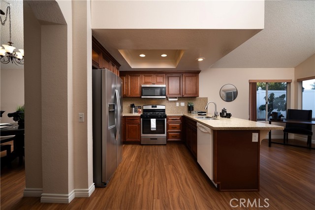 Detail Gallery Image 9 of 36 For 957 Stonehenge Cir, Corona,  CA 92881 - 3 Beds | 2 Baths