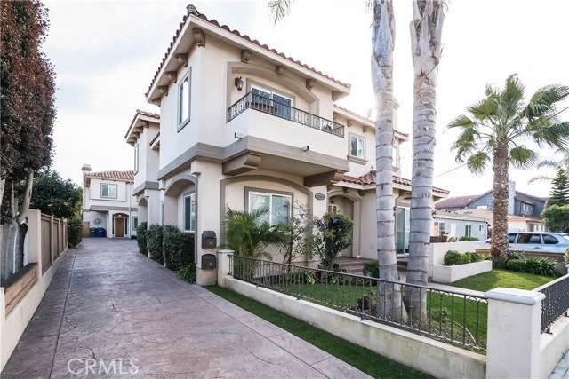 2208 Warfield Avenue, Redondo Beach, California 90278, 4 Bedrooms Bedrooms, ,2 BathroomsBathrooms,Residential,Sold,Warfield,SB17031973