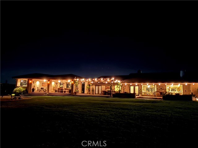 8686 Capelin Road, Phelan CA: https://media.crmls.org/medias/a6035009-2b39-41ba-8492-ac461f722b0e.jpg