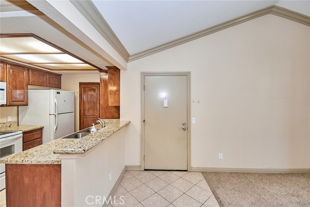 Detail Gallery Image 5 of 34 For 3535 Banbury Dr #14,  Riverside,  CA 92505 - 1 Beds | 1 Baths