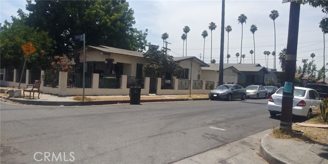 5901 Denver Ave, Los Angeles, CA 90044