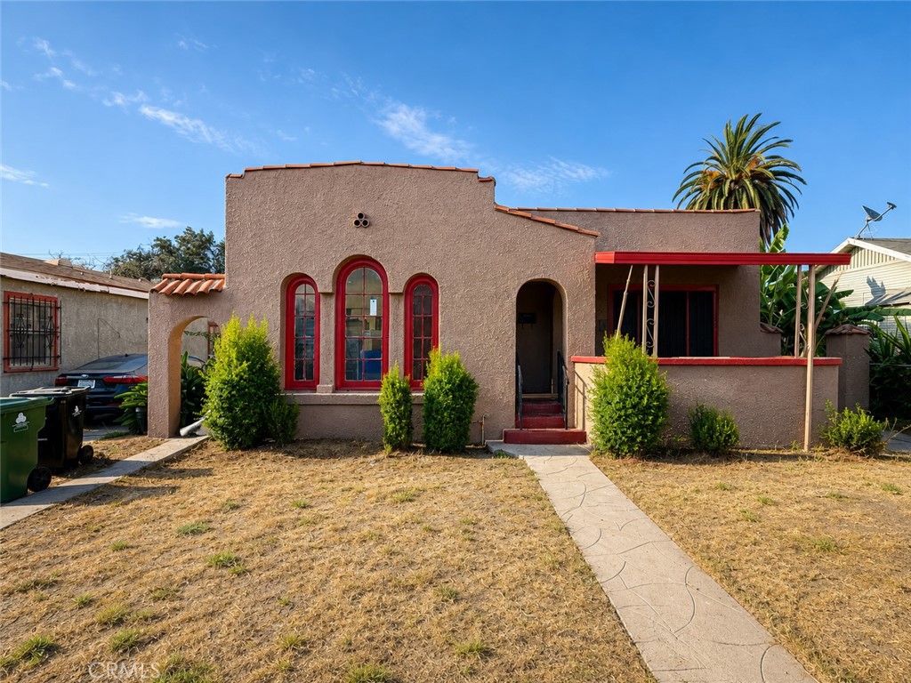 Triplex at 1457 W 37th Dr