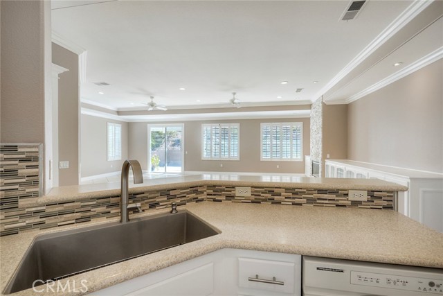 Detail Gallery Image 18 of 69 For 39582 Freemark Abbey, Murrieta,  CA 92563 - 4 Beds | 3/1 Baths