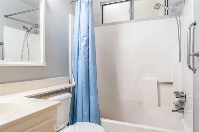 Detail Gallery Image 12 of 51 For 3516 E Ransom St #204,  Long Beach,  CA 90804 - 2 Beds | 2 Baths