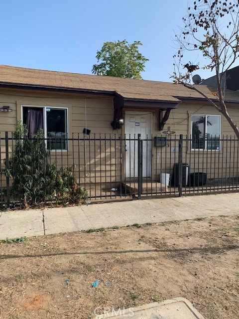 Detail Gallery Image 20 of 22 For 846 W 103rd St, Los Angeles,  CA 90044 - – Beds | – Baths