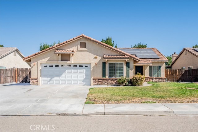 Detail Gallery Image 4 of 46 For 15982 Holly Brook Ln, Victorville,  CA 92395 - 4 Beds | 3 Baths