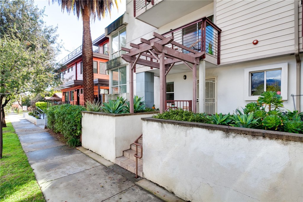 480 N Catalina Avenue 107, Pasadena, CA 91106
