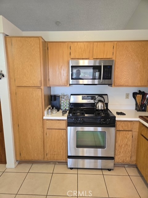 Detail Gallery Image 18 of 50 For 3717 Hatcher, Rosamond,  CA 93560 - 2 Beds | 2 Baths