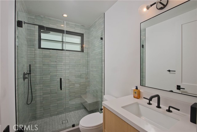 Detail Gallery Image 11 of 26 For 4143 Davana Rd, Sherman Oaks,  CA 91423 - 5 Beds | 5/1 Baths