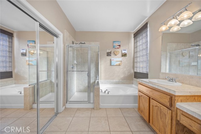 Detail Gallery Image 45 of 67 For 12809 Trafalgar Square, Bakersfield,  CA 93312 - 5 Beds | 3 Baths