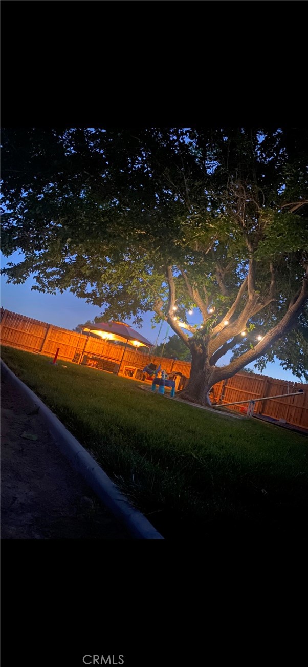 https://media.crmls.org/medias/a6099831-aa40-4162-be2d-594aeefcec8a.jpg?preset=X-Large