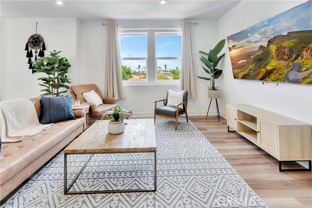 Detail Gallery Image 3 of 22 For 1531 W Bushell, Anaheim,  CA 92805 - 3 Beds | 2/1 Baths