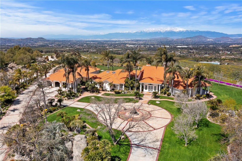 15980 Summit Crest Drive, Riverside, CA 92506